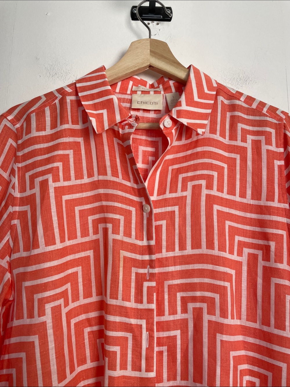 Chico's On Iron Linen Coral Geometric Button-Up 3/4 Sleeve Women's M Tunic Top - Picture 3 of 7